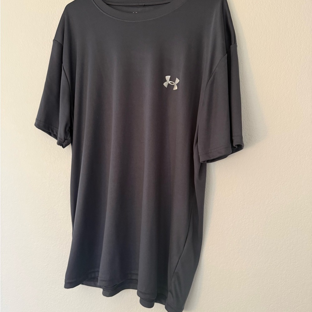 Under Armour Men's Dark Gray Short Sleeve Tee
